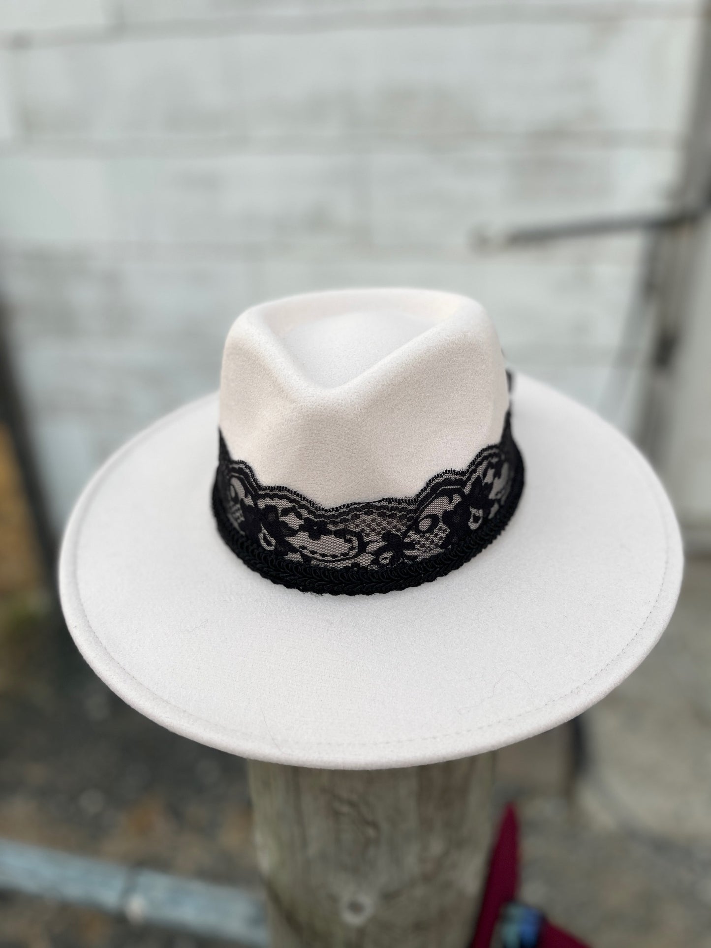 Ivory Hat w/ Lace Band
