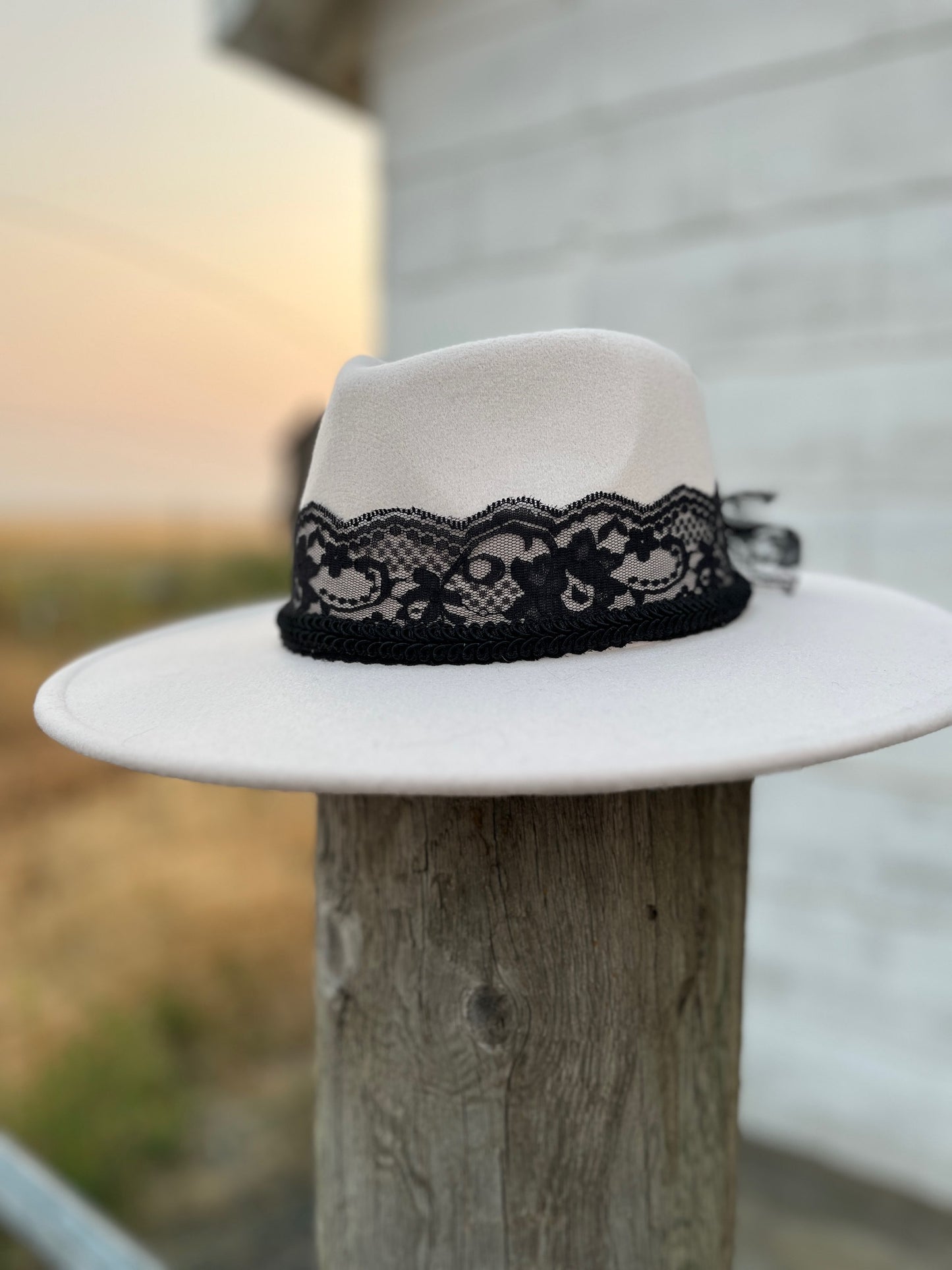 Ivory Hat w/ Lace Band