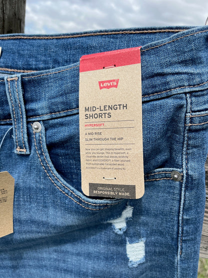 Levi's Shorts - Size 16/W33